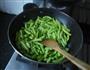 炒豌豆的做法图解4