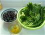 菠菜木耳鸡蛋饺的做法图解1