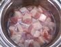 五花肉烧豆腐的做法图解1