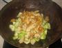 丝瓜炒油条的做法图解4