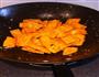 咸蛋黄炒南瓜的做法图解5