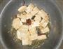 韭菜花闷臭豆腐的做法图解4