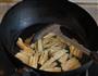 干锅牛蛙的做法图解3