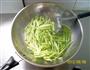 芹菜炒肉丝的做法图解4