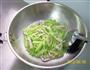 芹菜炒肉丝的做法图解7