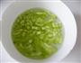 苦瓜苹果饮的做法图解3
