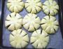 豆沙花朵面包的做法图解9