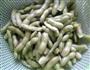 剁椒拌毛豆的做法图解1
