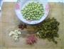 雪菜炒毛豆的做法图解1