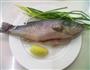 清蒸鲈鱼的做法图解1