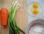 胡萝卜鸡蛋饼的做法图解1