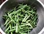 红油豇豆的做法图解1