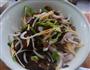洋葱木耳拌腐竹的做法图解4