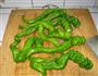 虎皮辣椒的做法图解1
