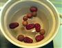 红枣桂圆补血汤的做法图解2