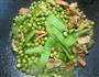 豌豆炒肉的做法图解6