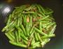 蒜香肉沫四季豆的做法图解10