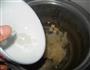 银耳莲子汤的做法图解4