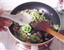 苦瓜炒肉片的做法图解11
