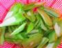 豆豉鲮鱼炒苦瓜的做法图解1