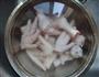 黄豆鸡脚汤的做法图解2