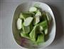 火腿丝瓜炒毛豆的做法图解3