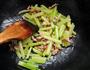 芹菜炒肉丝的做法图解12