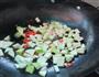 丝瓜丁炒蛋的做法图解3