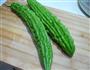清炒苦瓜的做法图解1