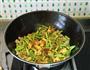 肉末鸡蛋炒芦笋的做法图解8
