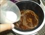 红烧鸭掌的做法图解12
