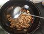 猪肉豆角焖面的做法图解8