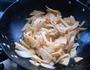 茭白炒肉片的做法图解5