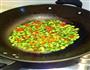 青椒番茄炒毛豆的做法图解7