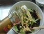 香芹木耳拌腐竹的做法图解6