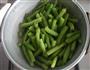 蒜苗刀豆的做法图解2