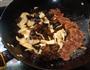 杏鲍菇木耳炒牛肉的做法图解8