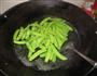 荷兰豆炒鸡心的做法图解3