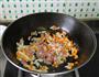 黑蒜咖喱炒饭的做法图解3