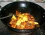 红烧肉炖土豆的做法图解8