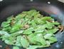 红烧荷兰豆的做法图解7