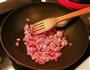 肉末芹菜的做法图解2