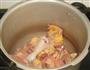 山药香菇草鸡汤的做法图解2