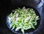 芹菜花生米的做法图解3