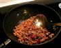 梅菜炒黄豆的做法图解8