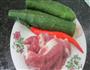 黄瓜猪肉片的做法图解1