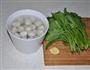 菠菜鱼丸汤的做法图解1