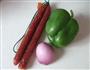青椒炒香肠的做法图解1