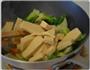 冻豆腐炒油菜的做法图解5