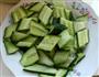 黄瓜炒火腿片的做法图解1